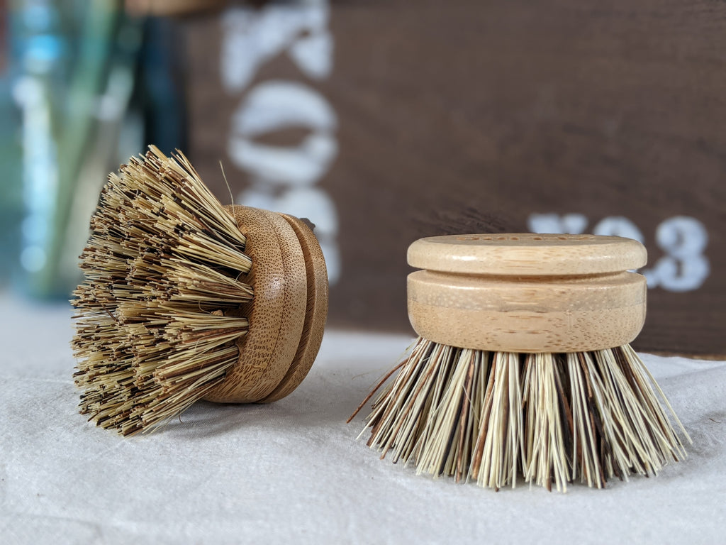 Wooden Dish Brush + 2 Extra Heads
